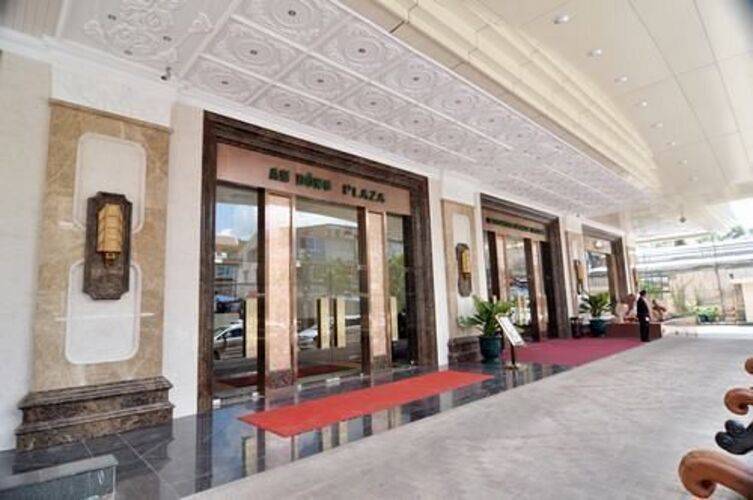 Windsor Plaza Hotel