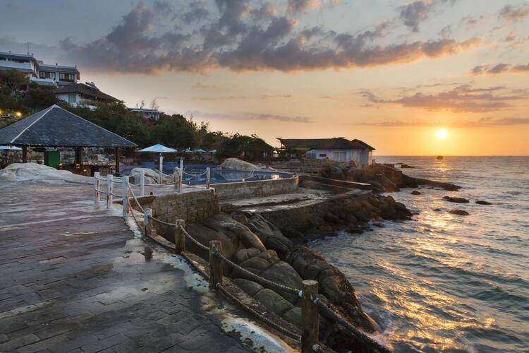 Rock Water Bay Resort & Spa