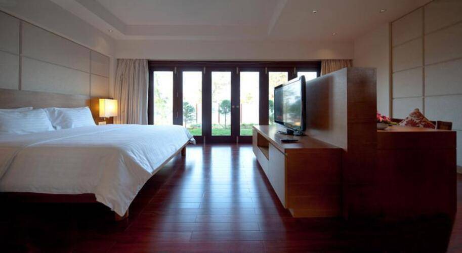 Pullman Danang Beach Resort (Ex. Lifestyle Resort)