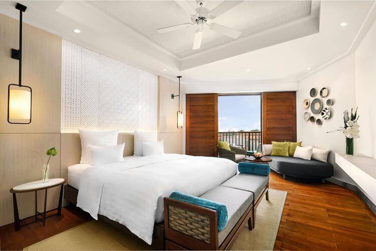 Pullman Danang Beach Resort (Ex. Lifestyle Resort)