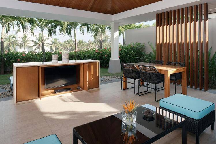 Pullman Danang Beach Resort (Ex. Lifestyle Resort)