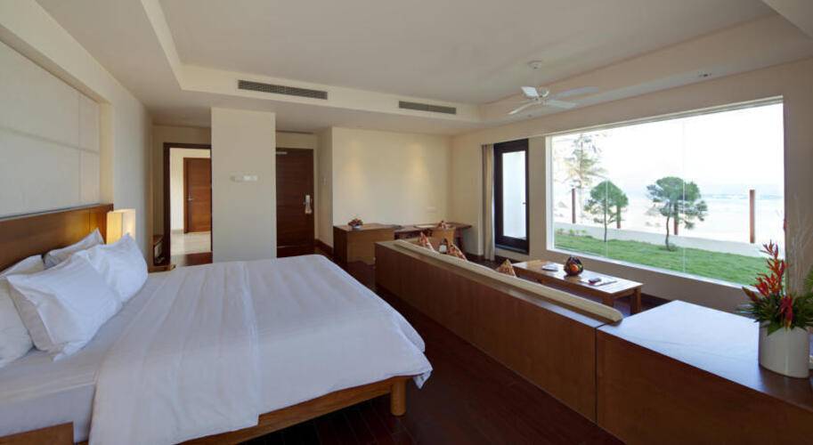 Pullman Danang Beach Resort (Ex. Lifestyle Resort)