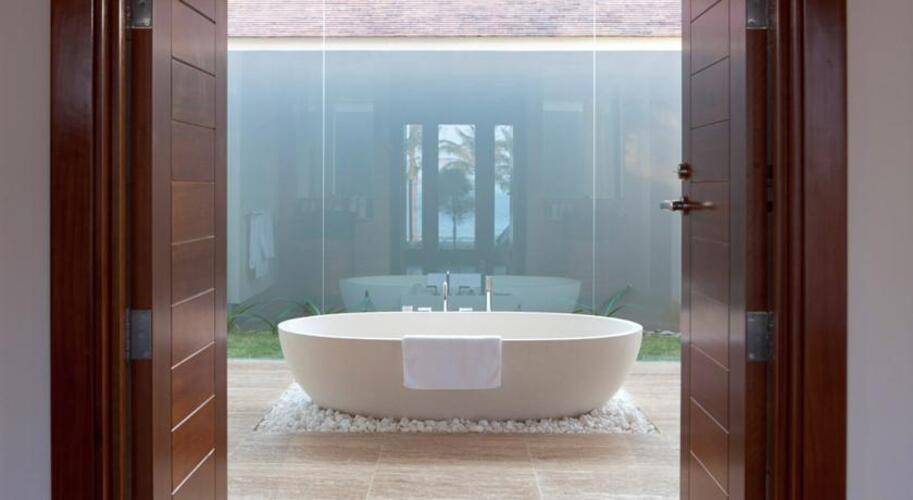 Pullman Danang Beach Resort (Ex. Lifestyle Resort)