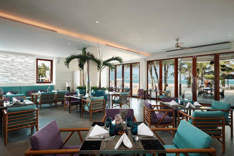 Pullman Danang Beach Resort (Ex. Lifestyle Resort)