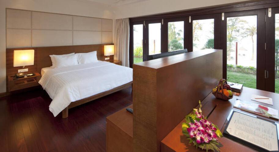 Pullman Danang Beach Resort (Ex. Lifestyle Resort)