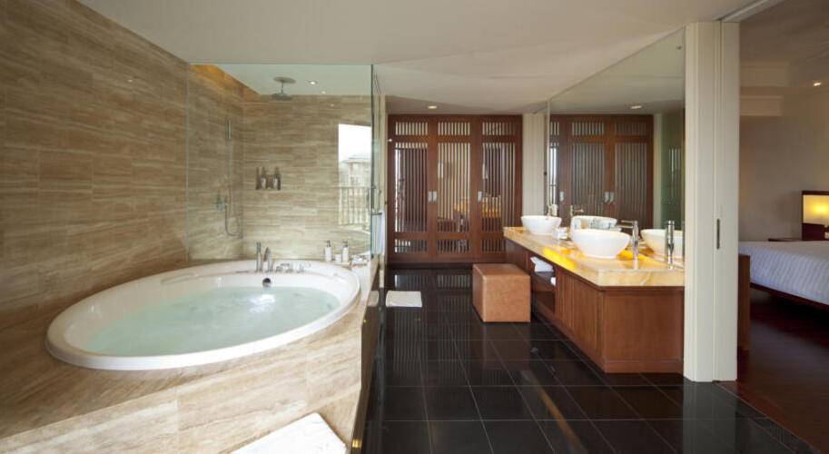 Pullman Danang Beach Resort (Ex. Lifestyle Resort)