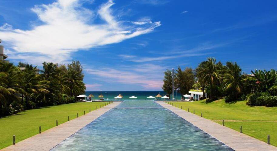 Pullman Danang Beach Resort (Ex. Lifestyle Resort)