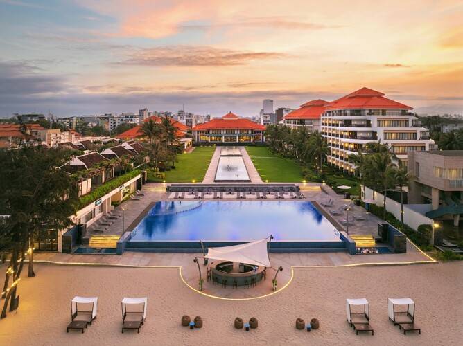Pullman Danang Beach Resort (Ex. Lifestyle Resort)