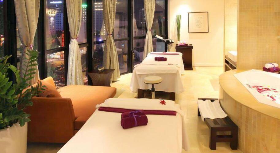 Caravelle Hotel