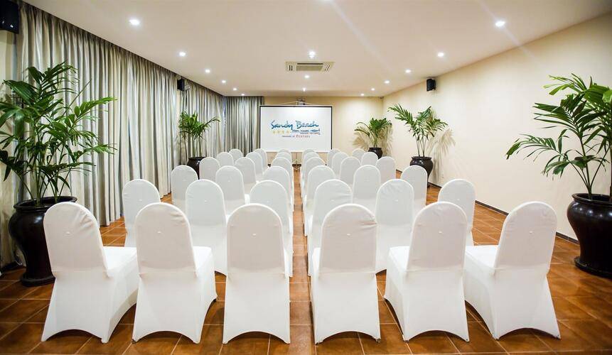 Centara Sandy Beach Resort Danang (Ex.Sandy Beach Resort)
