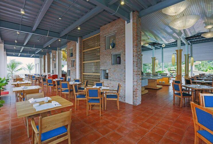Centara Sandy Beach Resort Danang (Ex.Sandy Beach Resort)