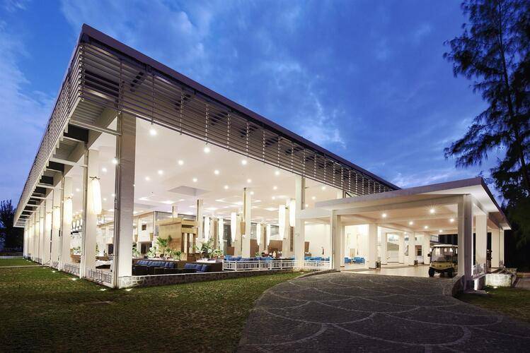 Centara Sandy Beach Resort Danang (Ex.Sandy Beach Resort)