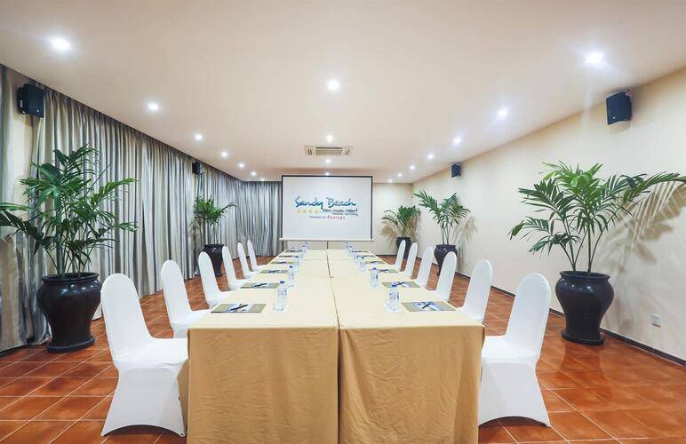 Centara Sandy Beach Resort Danang (Ex.Sandy Beach Resort)