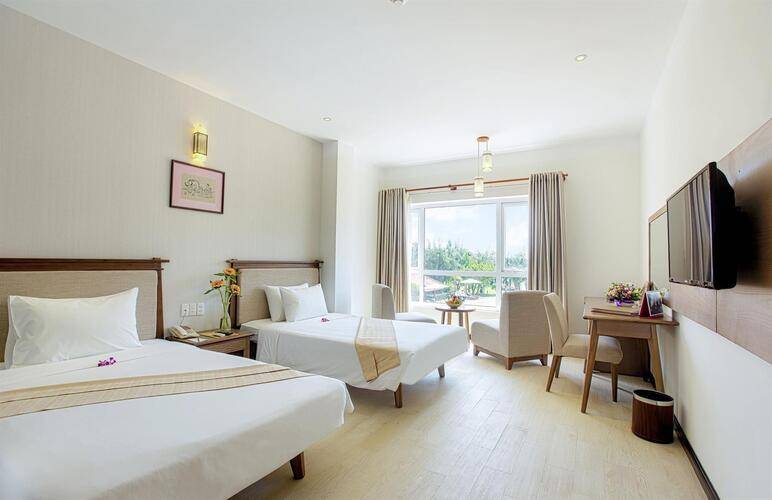 Centara Sandy Beach Resort Danang (Ex.Sandy Beach Resort)