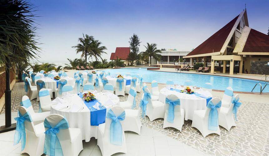Centara Sandy Beach Resort Danang (Ex.Sandy Beach Resort)