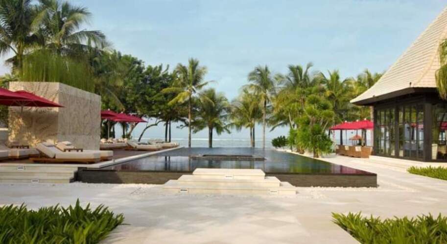 The Royal Santrian Villas