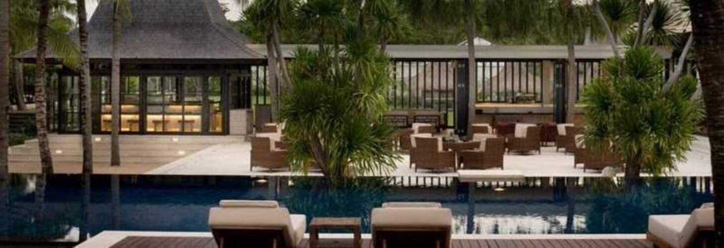 The Royal Santrian Villas