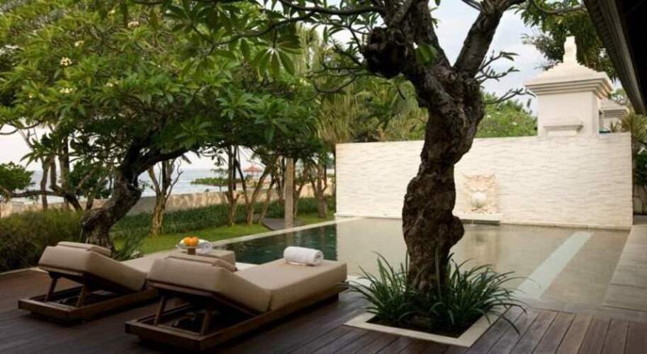 The Royal Santrian Villas
