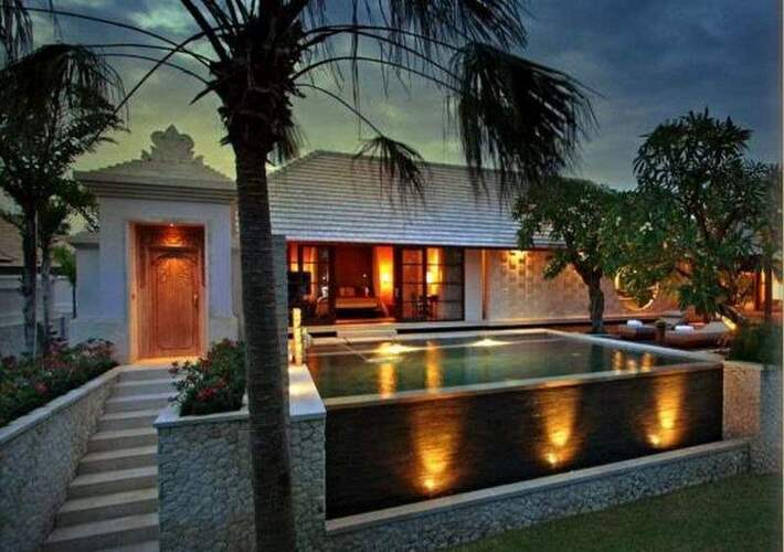 The Royal Santrian Villas