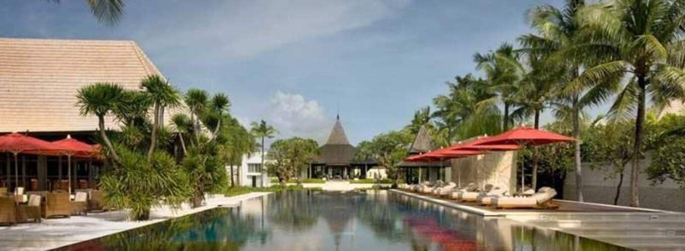 The Royal Santrian Villas