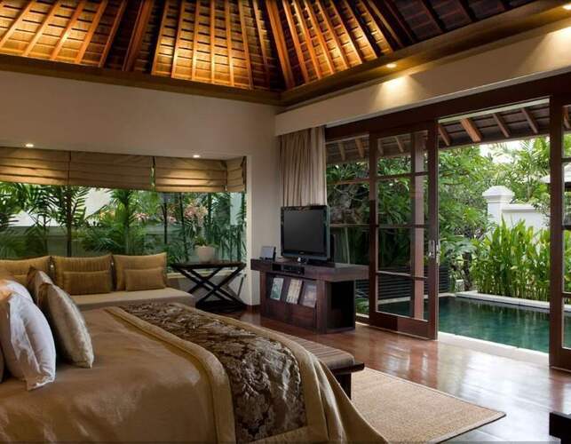 The Royal Santrian Villas