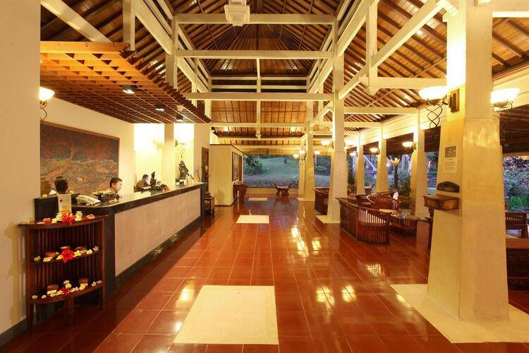 Champlung Sari Hotel