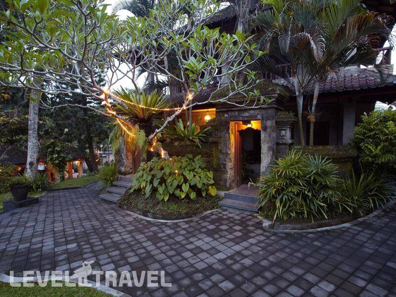 Фотография Champlung Sari Hotel