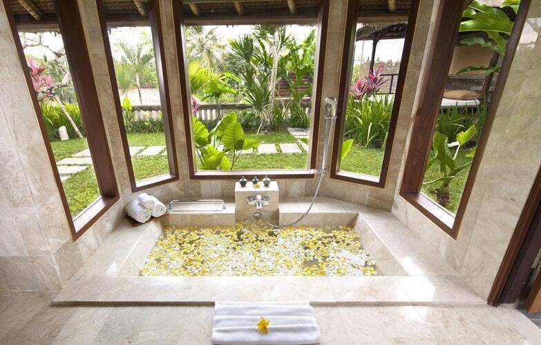 Kamandalu Resort & Spa