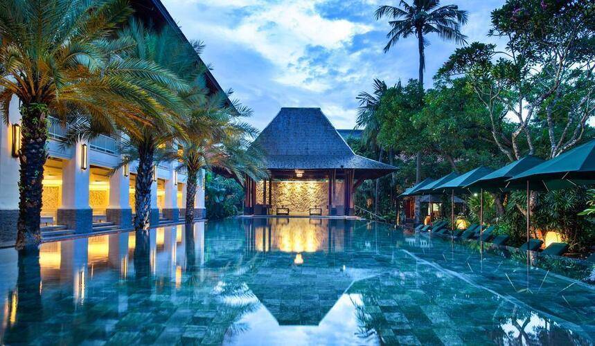 Puri Santrian Hotel
