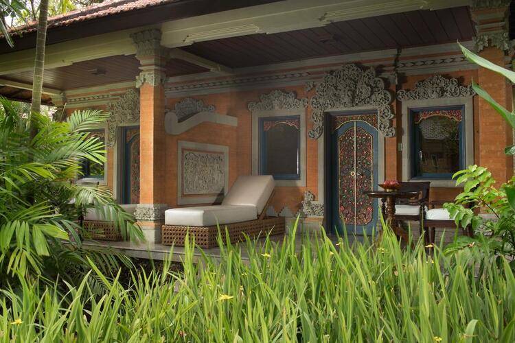 Puri Santrian Hotel