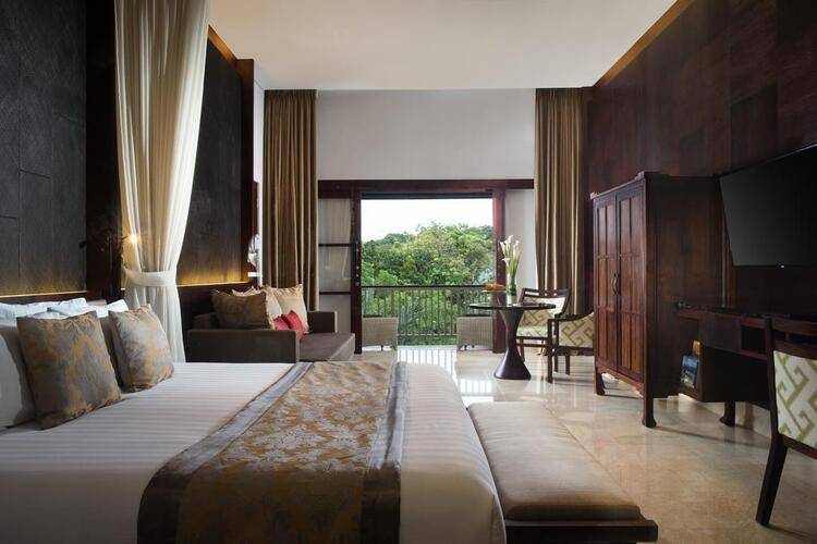 Puri Santrian Hotel
