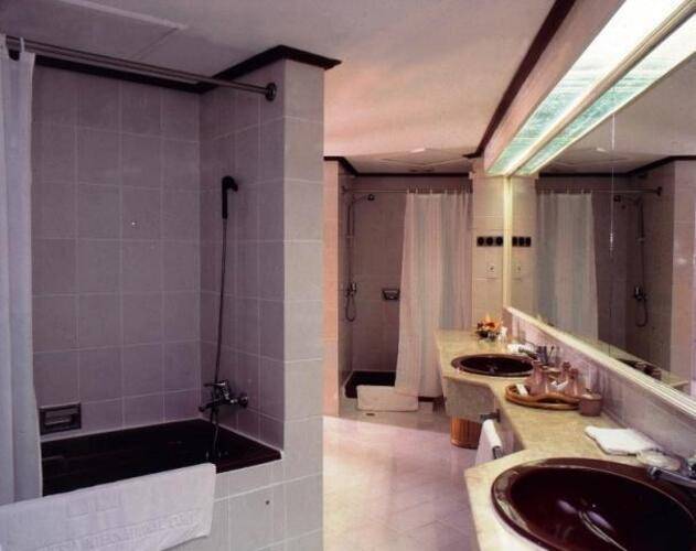 Inna Putri Bali Hotel Cottages & Spa