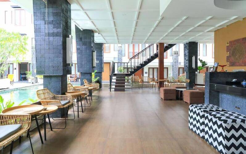 Casa Padma Hotel & Suites