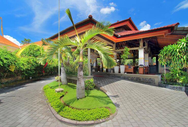 Adhi Dharma Hotel