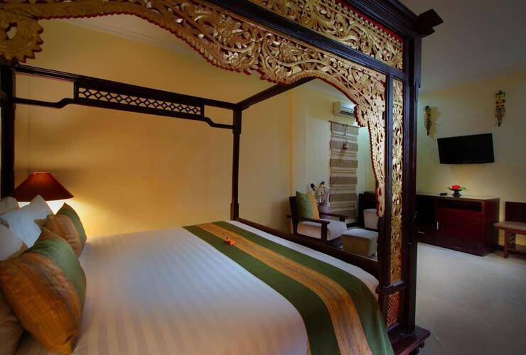 Adhi Dharma Hotel