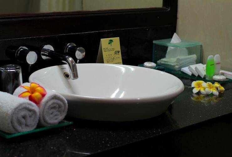 Adhi Dharma Hotel