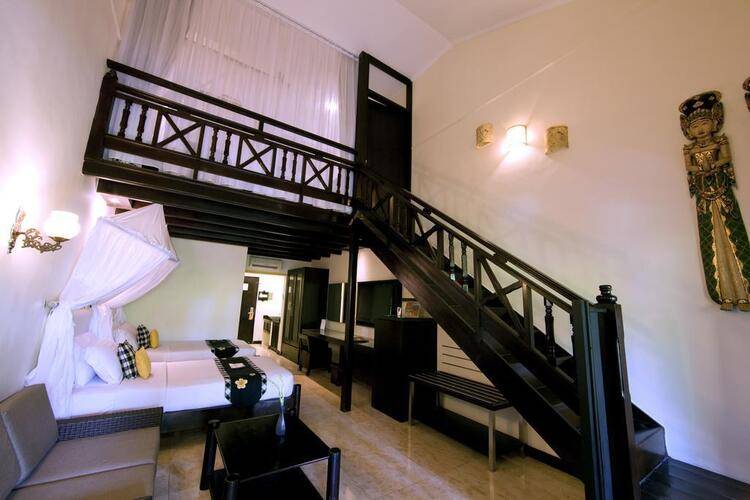 Legian Beach Hotel