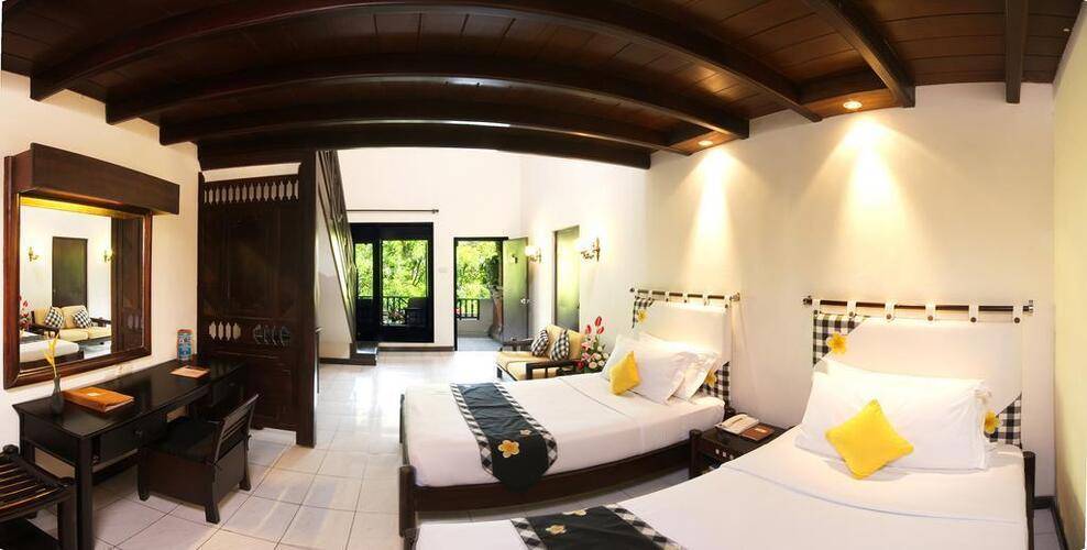 Legian Beach Hotel