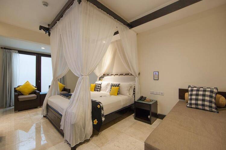 Legian Beach Hotel