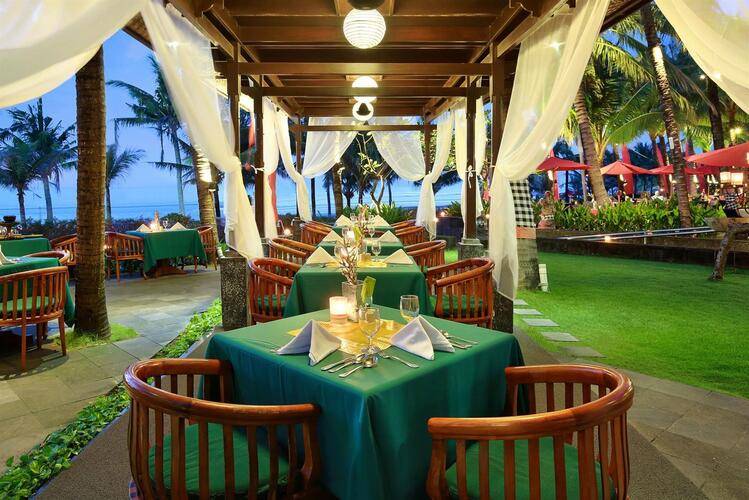 Legian Beach Hotel