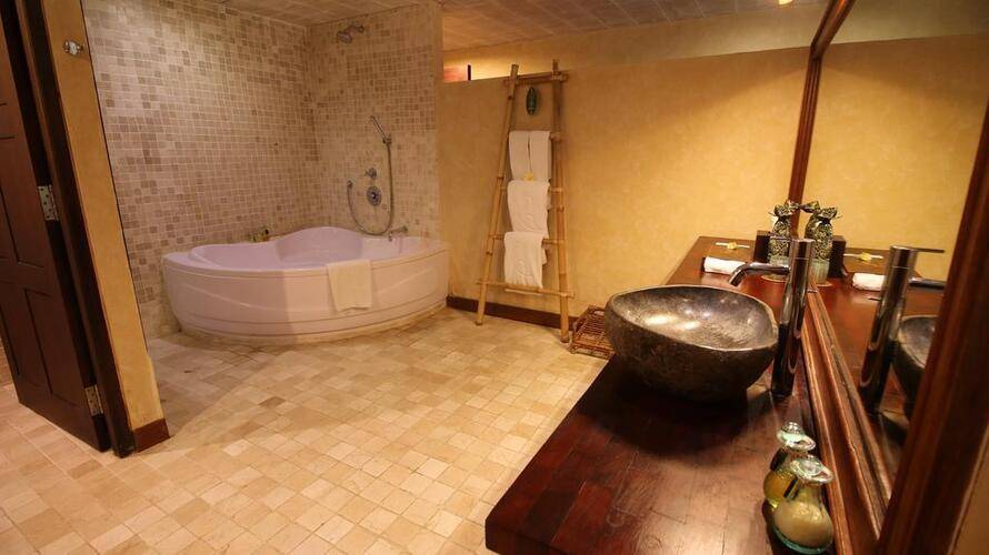 Kupu Kupu Barong Villas & Tree Spa