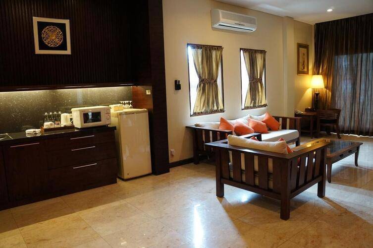 Pelangi Bali Hotel