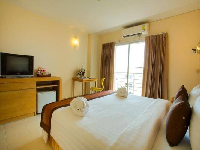 Eastiny Plaza Hotel