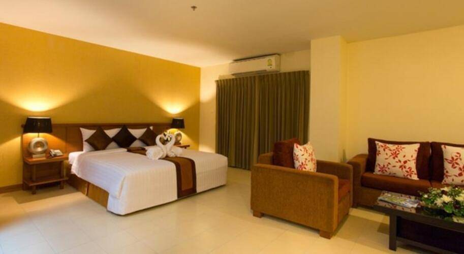 Eastiny Plaza Hotel
