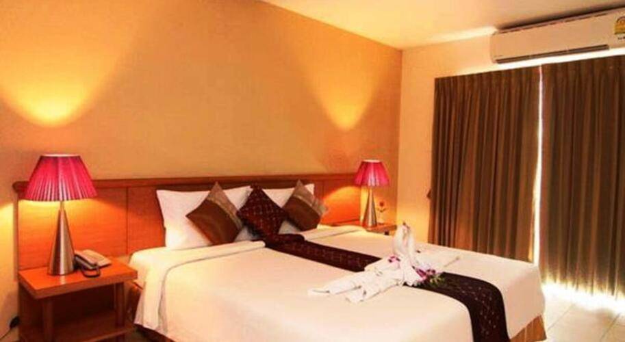 Eastiny Plaza Hotel