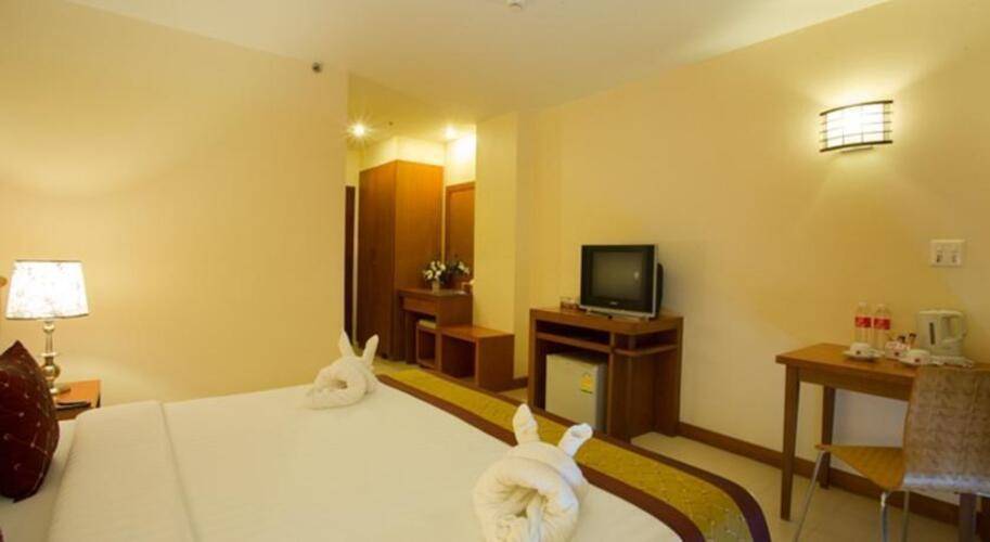 Eastiny Plaza Hotel