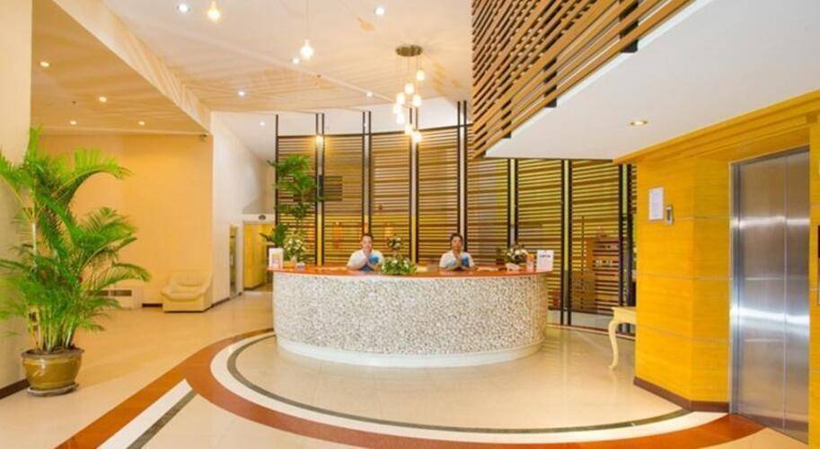 Eastiny Plaza Hotel