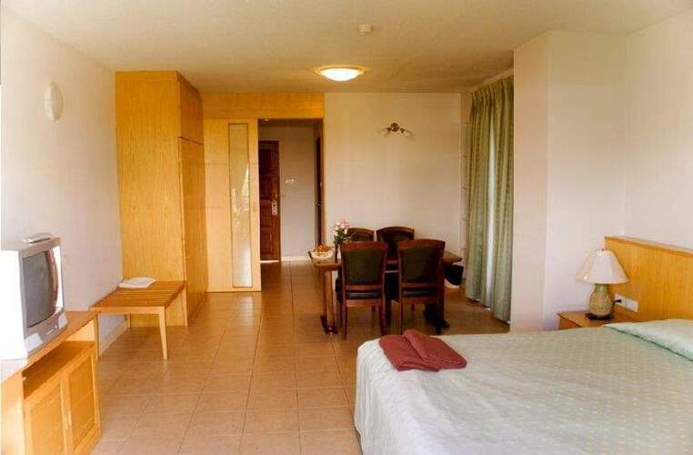 Diamond City Place Hotel