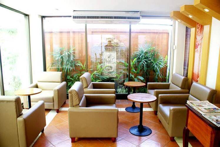 Diamond City Place Hotel