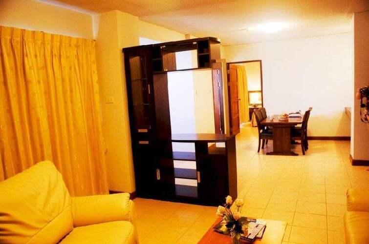 Diamond City Place Hotel